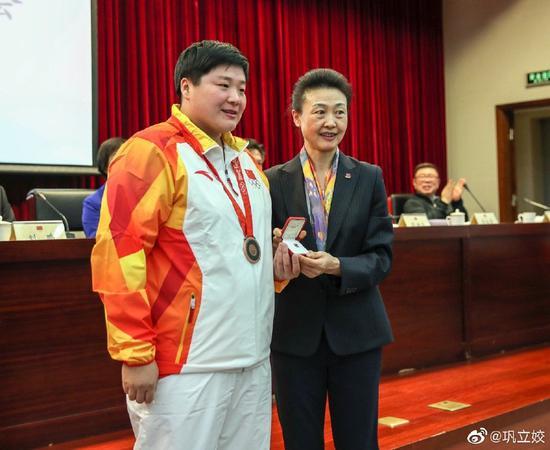 遲到11年的奧運(yùn)獎(jiǎng)牌 到底是怎么一回事？